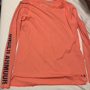 Long sleeve under armor shirt